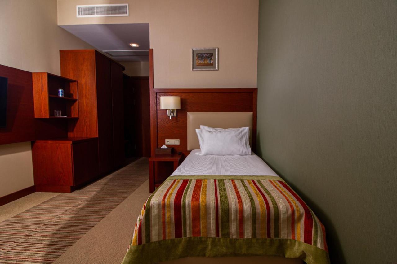 Mlyn Jacka Hotel & Spa Jaroszowice المظهر الخارجي الصورة
