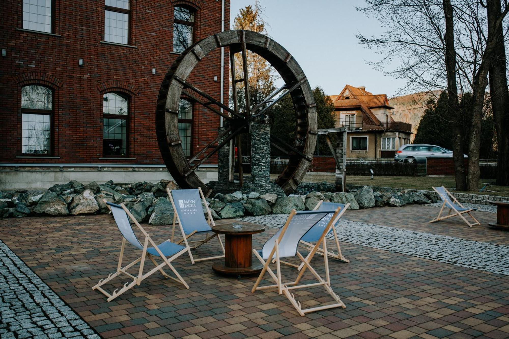 Mlyn Jacka Hotel & Spa Jaroszowice المظهر الخارجي الصورة